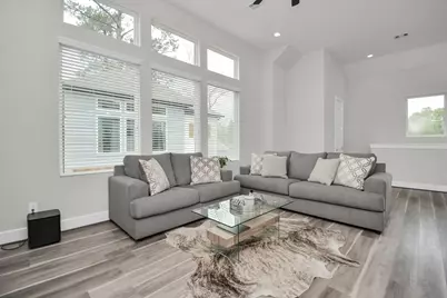 2504 W Tidwell Road #E, Houston, TX 77091 - Photo 9
