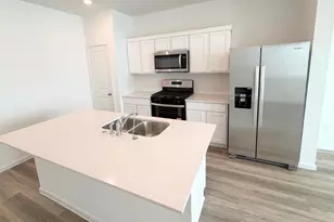 947 Moon Drop Ln, Houston, TX 77909 - Photo 3