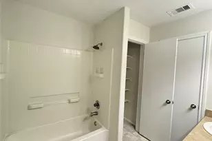 7906 Emerald Oak Dr, Texas City, TX 77591 - Photo 15