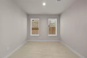 2012 Sugarberry Gully Ln, Conroe, TX 77301 - Photo 13