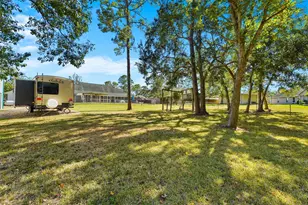 4 Hickory Ln, Dayton, TX 77535 - Photo 3