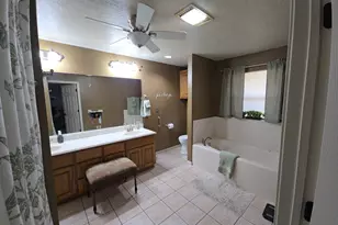 4 Hickory Ln, Dayton, TX 77535 - Photo 15