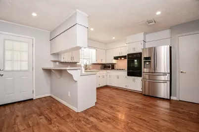 1013 W Sidnor Street, Alvin, TX 77511 - Photo 13