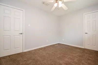 1013 W Sidnor Street, Alvin, TX 77511 - Photo 35