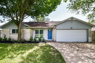 1013 W Sidnor St, Alvin, TX 77511 - Photo 1