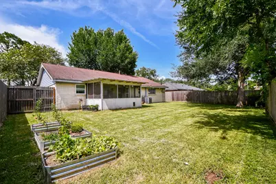 1013 W Sidnor Street, Alvin, TX 77511 - Photo 49