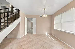 7726 Chaseview Dr, Houston, TX 77489 - Photo 9