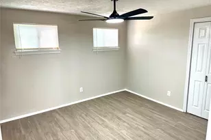 12442 Ashcroft Dr, Houston, TX 77035 - Photo 23