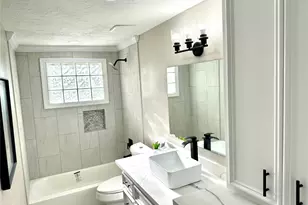 12442 Ashcroft Dr, Houston, TX 77035 - Photo 25