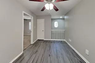 505 S Rivershire Dr, Conroe, TX 77304 - Photo 17