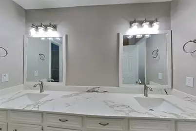 505 S Rivershire Drive, Conroe, TX 77304 - Photo 9