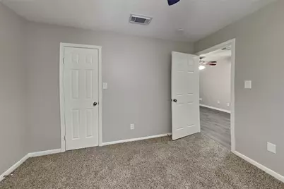 505 S Rivershire Drive, Conroe, TX 77304 - Photo 13