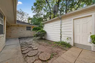 9602 S Petersham Dr, Houston, TX 77031 - Photo 33