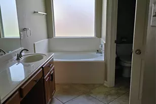 16331 Bandicoot Dr, Sugar Land, TX 77498 - Photo 9