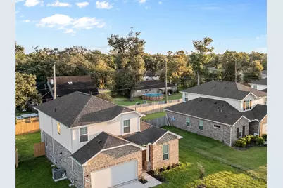 428 Magnolia Street, Richwood, TX 77531 - Photo 1