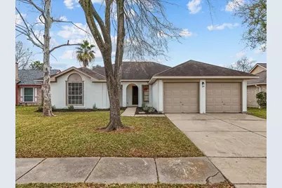 10912 Dogwood Drive, La Porte, TX 77571 - Photo 1