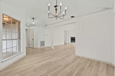 10912 Dogwood Drive, La Porte, TX 77571 - Photo 5