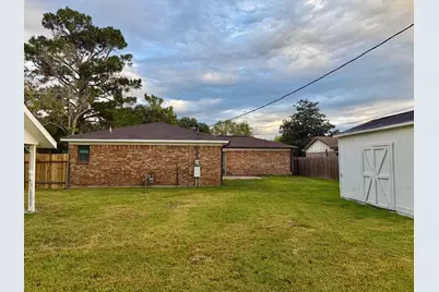 620 Circle Way, Alvin, TX 77511 - Photo 23