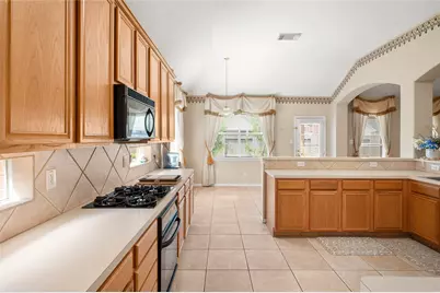 11402 Bucks Bridge Lane, Sugar Land, TX 77498 - Photo 13