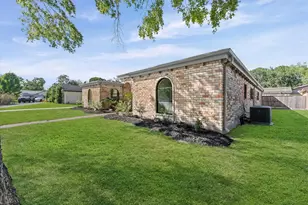 5634 Jason St, Houston, TX 77096 - Photo 3