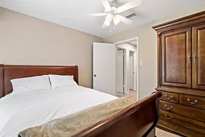 9 Brentwood Oaks Court, The Woodlands, TX 77381 - Photo 15