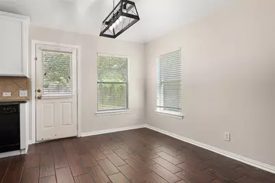 9210 Creekside Drive, Hitchcock, TX 77563 - Photo 11