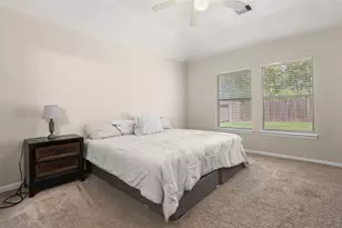 9210 Creekside Dr, Hitchcock, TX 77563 - Photo 15