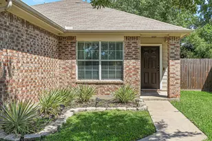 9210 Creekside Dr, Hitchcock, TX 77563 - Photo 3