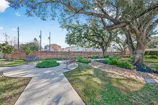1912 Common Oak Dr, Houston, TX 77080 - Photo 49