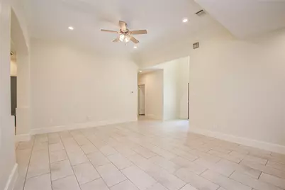 10572 Twin Oak Drive, Conroe, TX 77385 - Photo 7