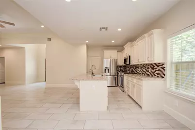 10572 Twin Oak Drive, Conroe, TX 77385 - Photo 9