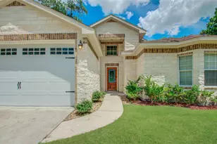 10572 Twin Oak Dr, Conroe, TX 77385 - Photo 1