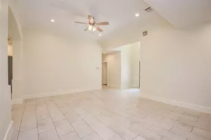 10572 Twin Oak Dr, Conroe, TX 77385 - Photo 7