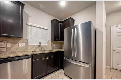 6409 Hollock Meadows Lane, Houston, TX 77048 - Photo 9