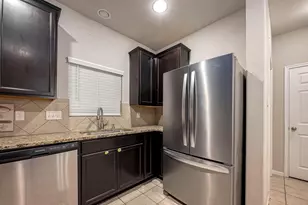 6409 Hollock Meadows Ln, Houston, TX 77048 - Photo 9