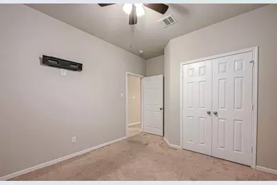 6409 Hollock Meadows Lane, Houston, TX 77048 - Photo 11