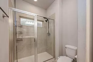 6409 Hollock Meadows Ln, Houston, TX 77048 - Photo 9