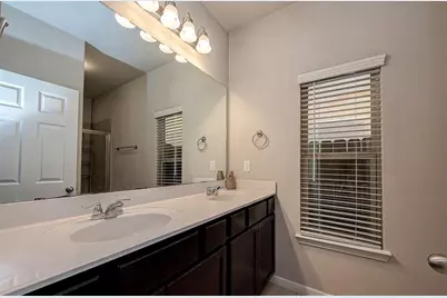 6409 Hollock Meadows Lane, Houston, TX 77048 - Photo 15