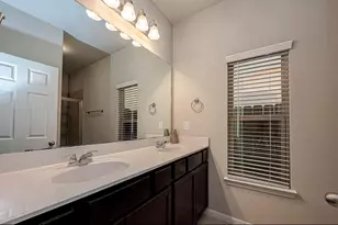 6409 Hollock Meadows Ln, Houston, TX 77048 - Photo 15