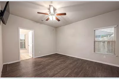 6409 Hollock Meadows Lane, Houston, TX 77048 - Photo 13