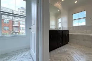 1669 Richmond Ave, Houston, TX 77006 - Photo 23