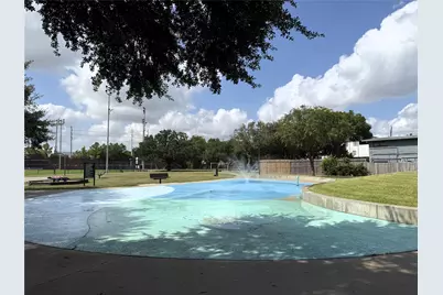 1669 Richmond Avenue, Houston, TX 77006 - Photo 43