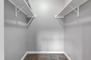 9519 Pagewood Ln, Houston, TX 77063 - Photo 15