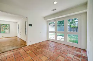 5642 Wickersham Ln, Houston, TX 77056 - Photo 11