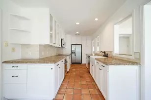 5642 Wickersham Ln, Houston, TX 77056 - Photo 7