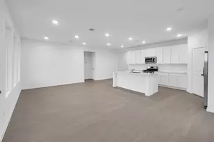 514 Robin St, Angleton, TX 77515 - Photo 5