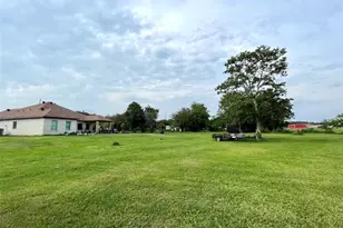 8515 E Sherri Cir, Manvel, TX 77578 - Photo 11