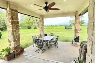 8515 E Sherri Cir, Manvel, TX 77578 - Photo 9
