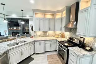 8515 E Sherri Cir, Manvel, TX 77578 - Photo 17