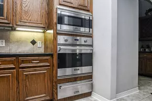 9102 S Pass Ln, Houston, TX 77064 - Photo 11